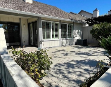 701 Glen Eagle Ct - Photo Thumbnail 3