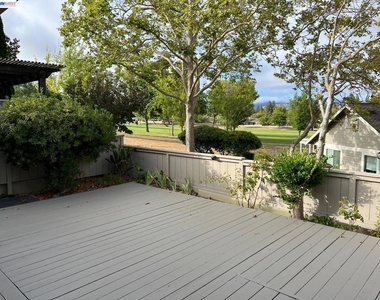 701 Glen Eagle Ct - Photo Thumbnail 22