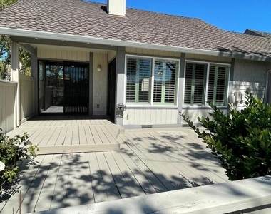 701 Glen Eagle Ct - Photo Thumbnail 2