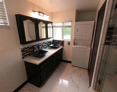 692 45th St - Photo Thumbnail 12