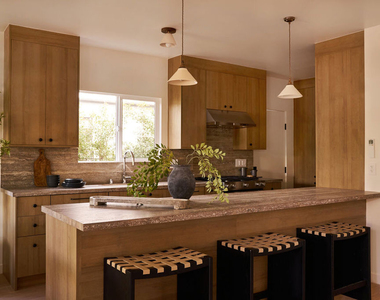 2411 Abbot Kinney Boulevard - Photo Thumbnail 1
