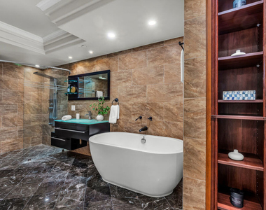 125 N Gale Drive - Photo Thumbnail 9