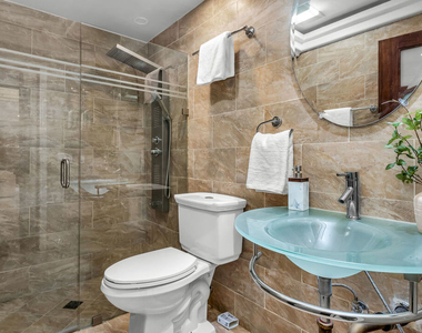 125 N Gale Drive - Photo Thumbnail 11