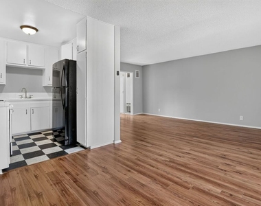 5361 Russell Avenue - Photo Thumbnail 5