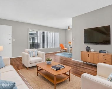 5361 Russell Avenue - Photo Thumbnail 15