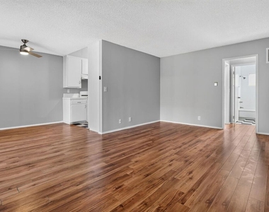 5361 Russell Avenue - Photo Thumbnail 6