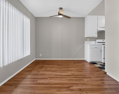 5361 Russell Avenue - Photo Thumbnail 9