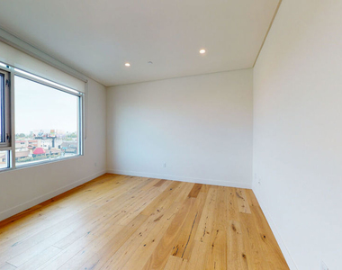 938 S Orange Grove Avenue - Photo Thumbnail 16