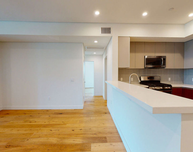 938 S Orange Grove Avenue - Photo Thumbnail 5
