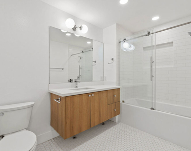 16100 W Sunset Boulevard - Photo Thumbnail 20