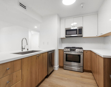 16100 W Sunset Boulevard - Photo Thumbnail 13