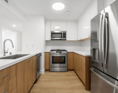 16100 W Sunset Boulevard - Photo Thumbnail 2