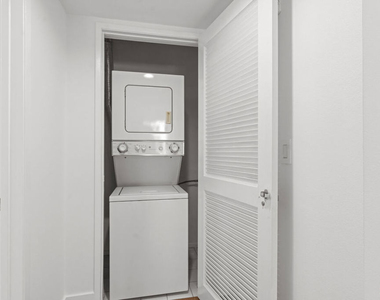 16100 W Sunset Boulevard - Photo Thumbnail 21