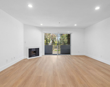16100 W Sunset Boulevard - Photo Thumbnail 6