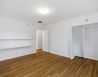 12811 Cumpston Street - Photo Thumbnail 20