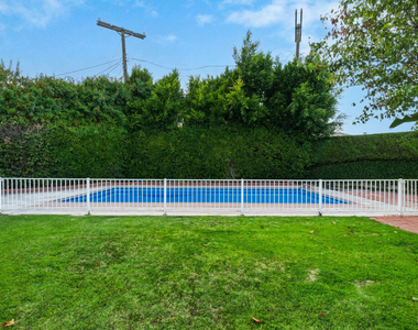 12811 Cumpston Street - Photo Thumbnail 32