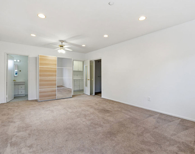 12811 Cumpston Street - Photo Thumbnail 37