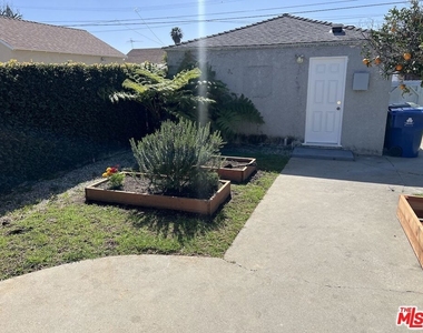 2929 Westwood Boulevard - Photo Thumbnail 12