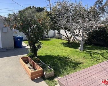2929 Westwood Boulevard - Photo Thumbnail 13
