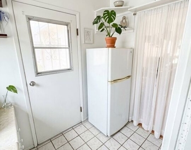 2926 Glenn Avenue - Photo Thumbnail 5