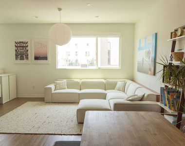 1557 Verbena Way - Photo Thumbnail 13