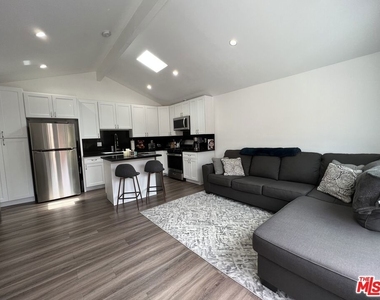 12512 Rubens Avenue - Photo Thumbnail 3