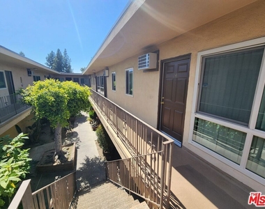 7925 Vineland Avenue - Photo Thumbnail 25