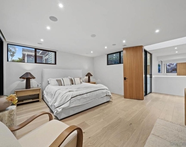 7376 Fay Ave - Photo Thumbnail 20