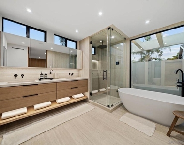 7376 Fay Ave - Photo Thumbnail 24