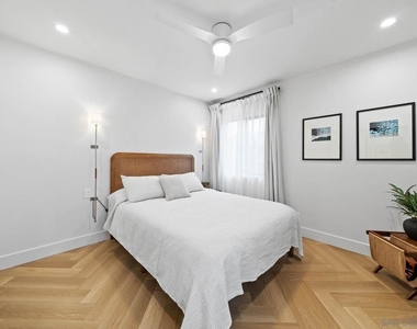 7374 Bishops Ln - Photo Thumbnail 20