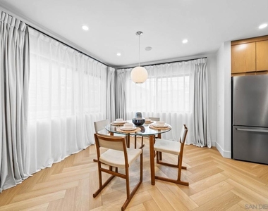 7374 Bishops Ln - Photo Thumbnail 11