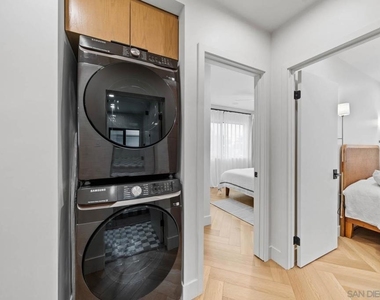 7374 Bishops Ln - Photo Thumbnail 3