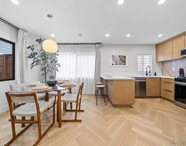 7372 Bishops Ln - Photo Thumbnail 13