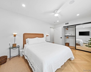 7372 Bishops Ln - Photo Thumbnail 6