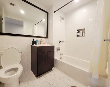 22-44 Jackson Avenue - Photo Thumbnail 6
