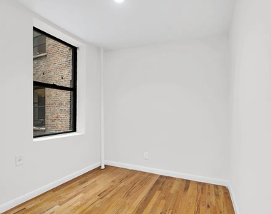 98 Christopher Street - Photo Thumbnail 3