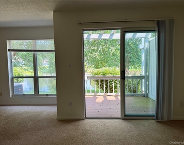 15 Pond Drive W - Photo Thumbnail 7