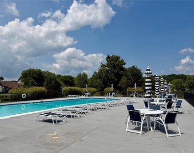 15 Pond Drive W - Photo Thumbnail 25