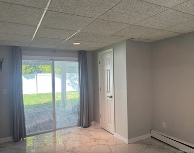 275 Evergreen Avenue - Photo Thumbnail 7