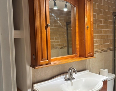 275 Evergreen Avenue - Photo Thumbnail 10