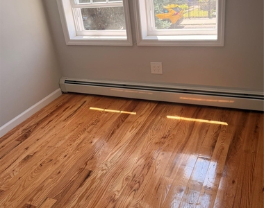 114-23 200th Street - Photo Thumbnail 2