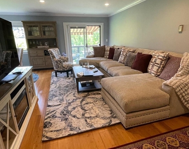 4 Loudon Drive - Photo Thumbnail 3