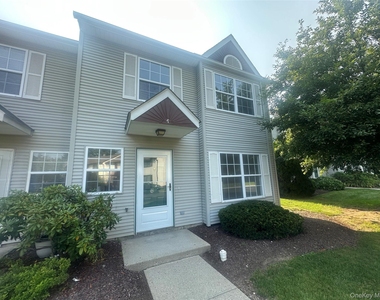256 Quassaick Avenue - Photo Thumbnail 1