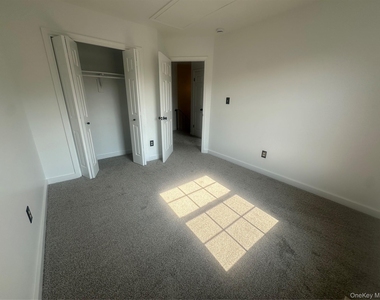 256 Quassaick Avenue - Photo Thumbnail 18