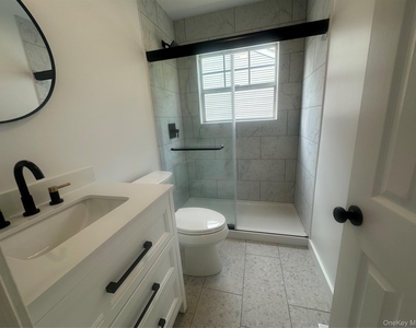 256 Quassaick Avenue - Photo Thumbnail 17