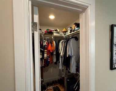 648 E Broadway - Photo Thumbnail 10