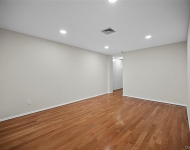 520 Ashford Avenue - Photo Thumbnail 17