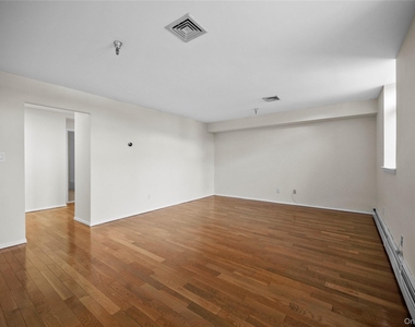 520 Ashford Avenue - Photo Thumbnail 25
