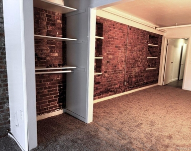 175 Main Street - Photo Thumbnail 3