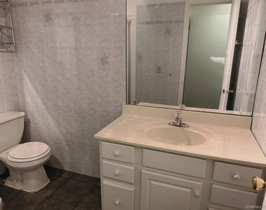 175 Main Street - Photo Thumbnail 9